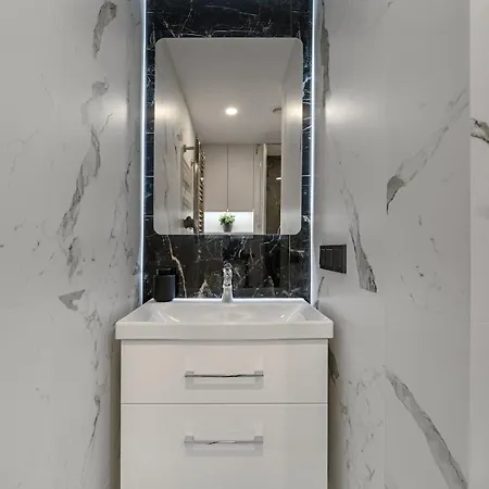 Loft 61 With Free Parking