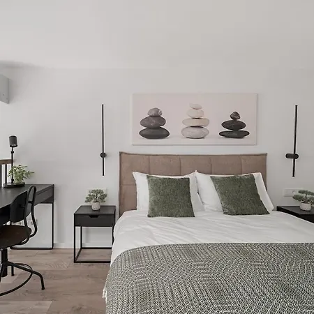 Loft 61 With Free Parking Апартаменты *