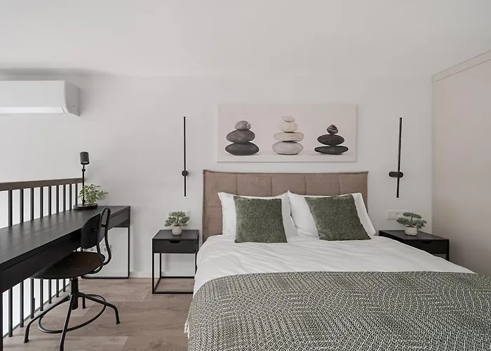 Loft 61 With Free Parking Апартаменты *